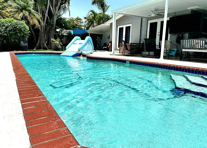 Pool House Resort Heated Swimming Pool Family Getaway