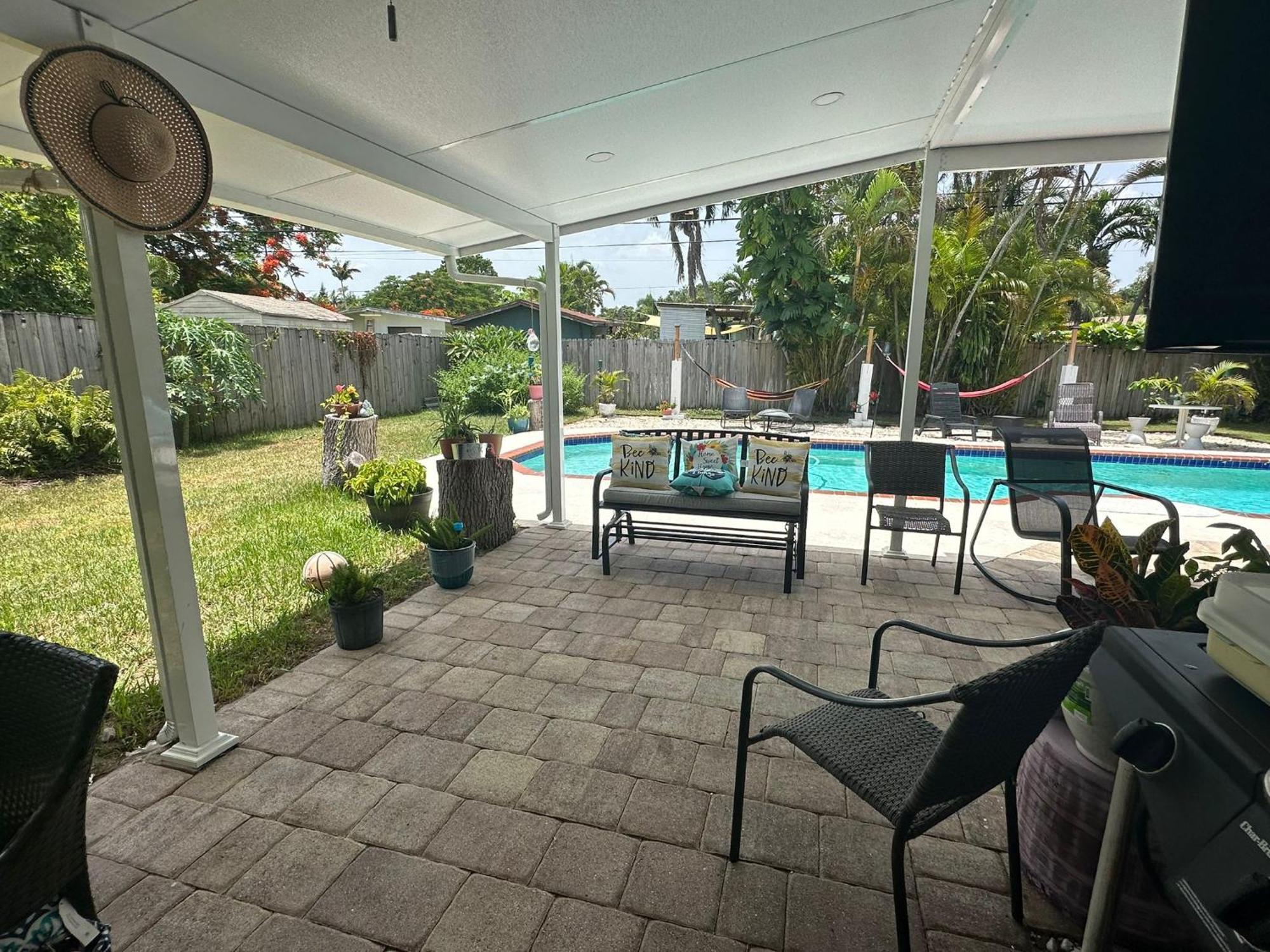 Pool House Heated Swimming Pool Family Getaway *