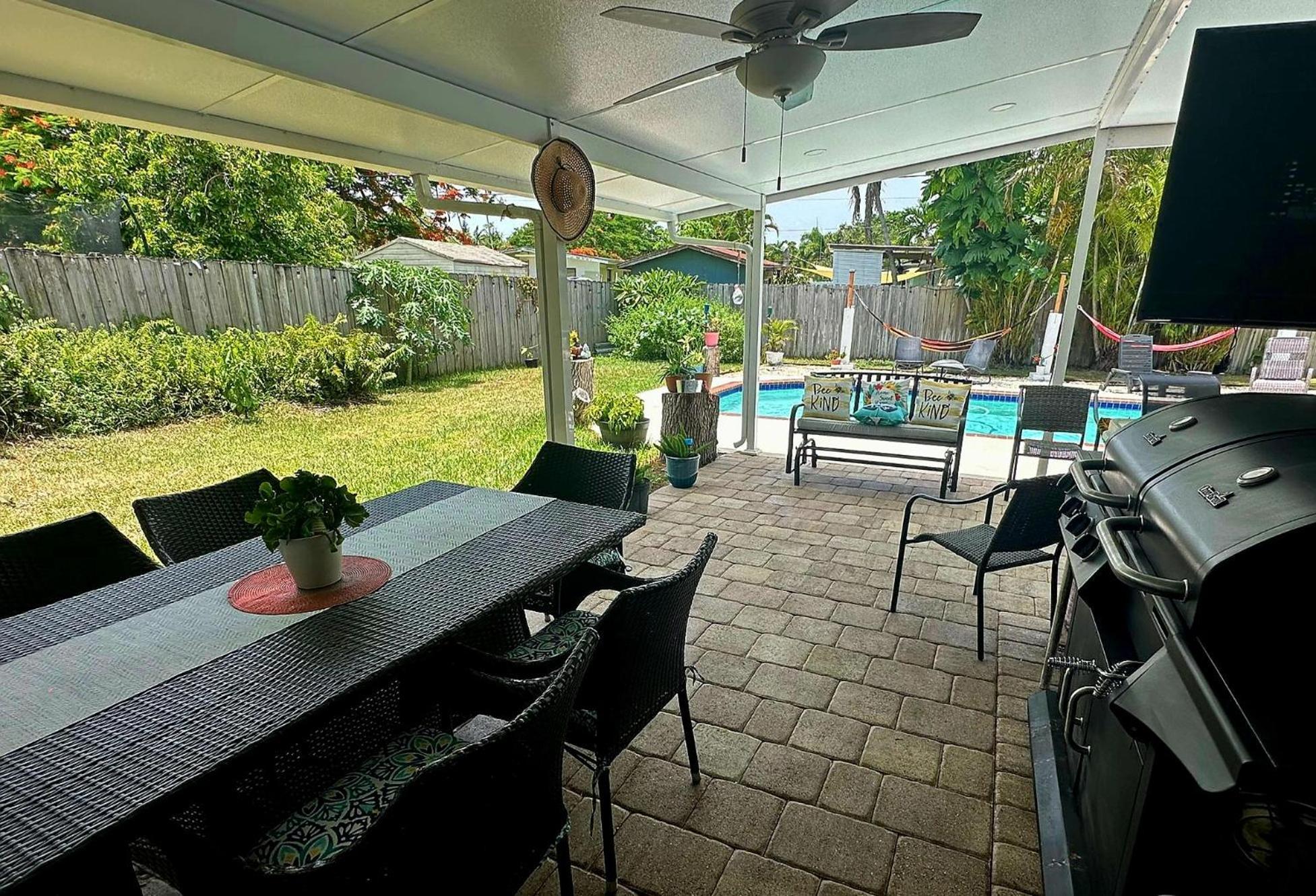Pool House Heated Swimming Pool Family Getaway * Cutler Bay