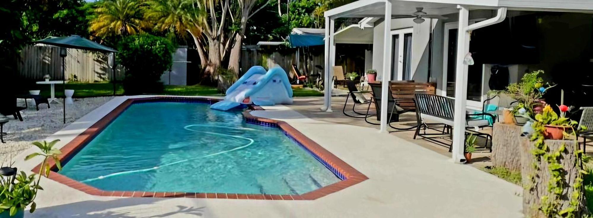 Pool House Heated Swimming Pool Family Getaway Holiday home Cutler Bay